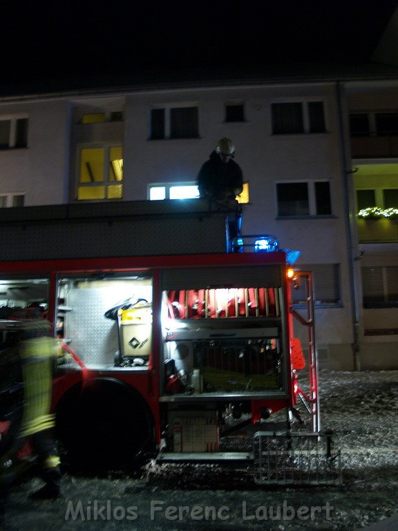 Feuer in Kueche Koeln Vingst Homarstr P707.JPG